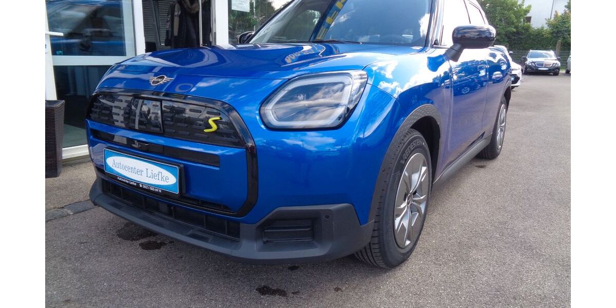 Mini Countryman SE (Cooper) 24.800 km 36.399 &euro; Augsburg 86179