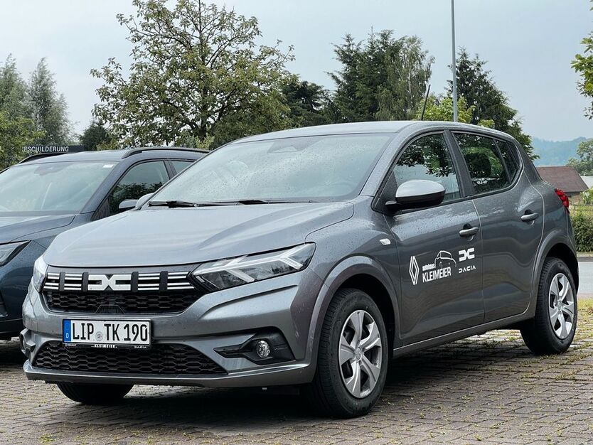 Dacia Sandero 2.400 km 16.500 € Lügde 32676