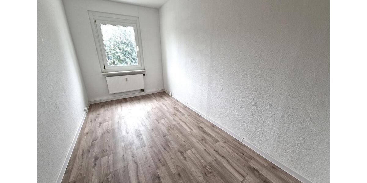 ***2 NKM frei zum Einzug geschenkt*** 4-Zimmer-Wohnung im 2. Obergeschoss zu vermieten 4 zimmer