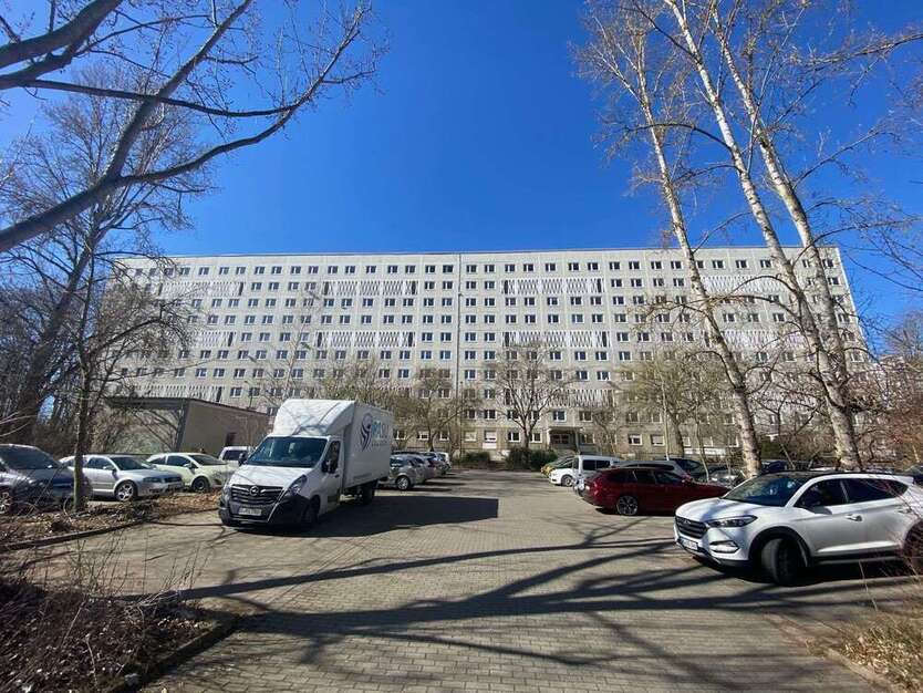 Wohnung zum Mieten in Halle 316,44 € 54 m²