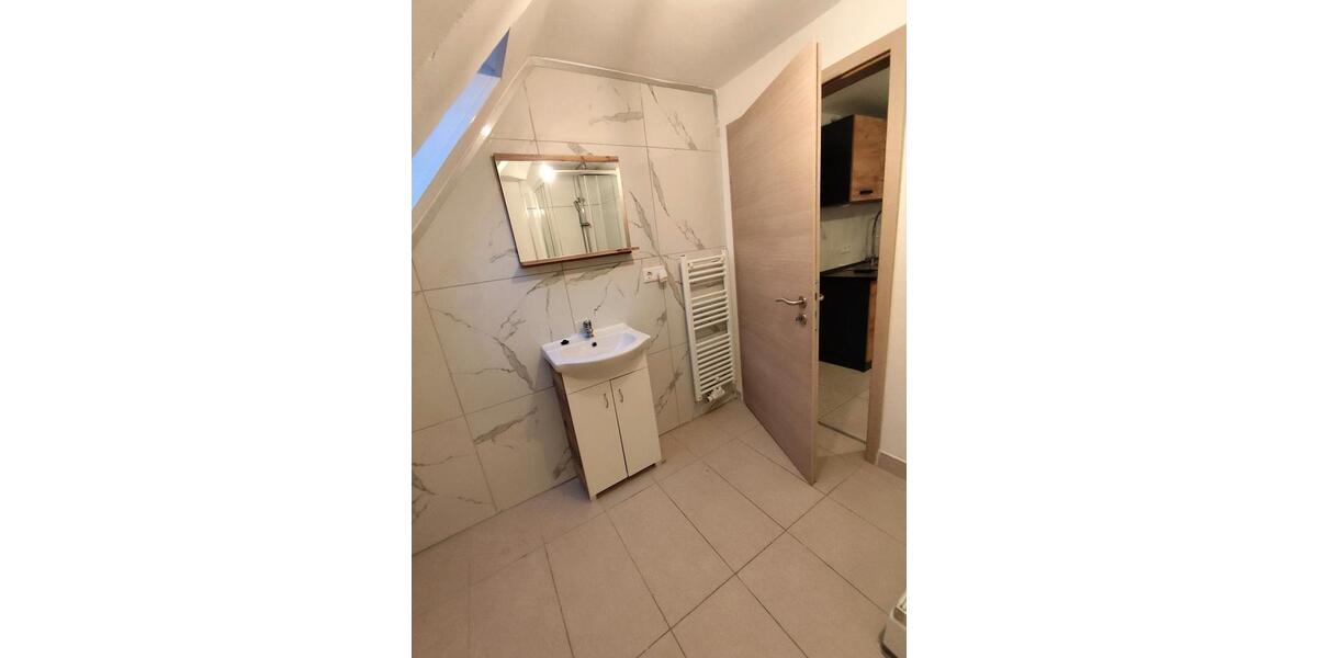 Mehrfamilienhaus, Wohnhaus Altenkunstadt - 3 Zimmer, 40 m&sup2;, 650&euro; | Angebot:25077608