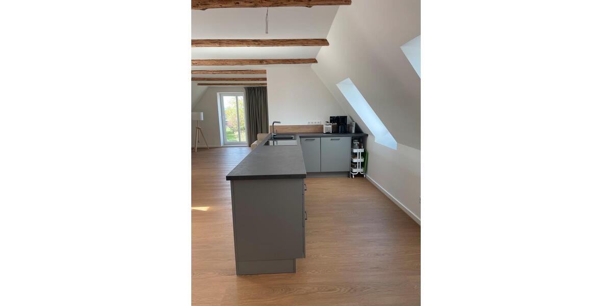 Dachgeschoßwohnung Kiel Blücherplatz - 3 Zimmer, 85 m&sup2;, 1.200&euro; | Angebot:25498575