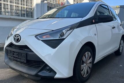 Toyota Aygo (X) 107.500 km 5.800 &euro; Heidelberg 69115