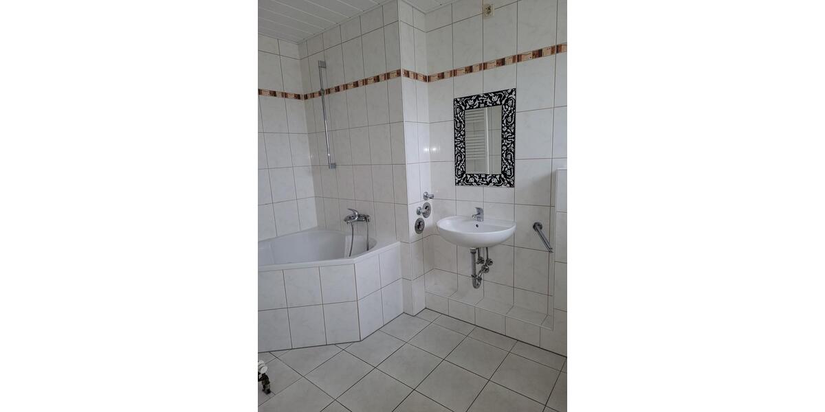 Etagenwohnung Stolzenau - 4 Zimmer, 90 m&sup2;, 125.000&euro; | Angebot:26249012