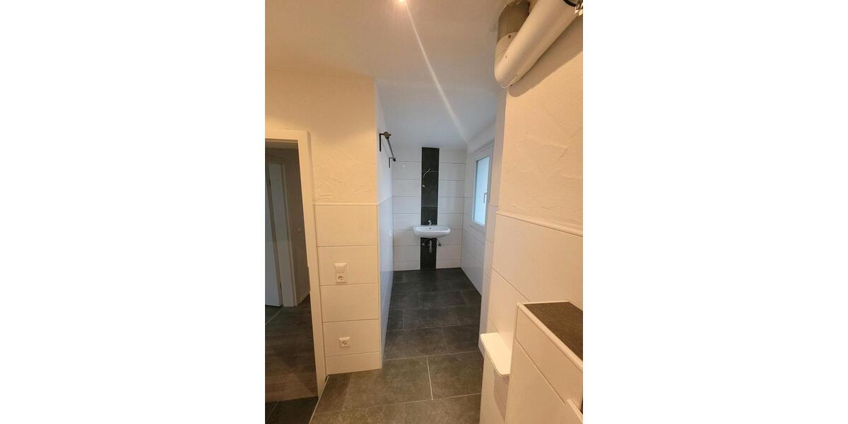 Dachgeschoßwohnung Kaiserslautern Betzenberg - 3 Zimmer, 74 m&sup2;, 800&euro; | Angebot:25145639