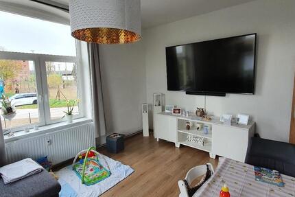 4 Zimmer Wohnung mit EBK Kamin 2 Bäder Keller Stellplatz