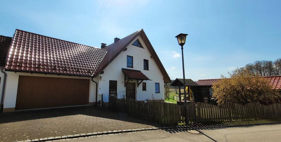 Grosszügiges Einfamilienhaus in idyllischer Umgebung