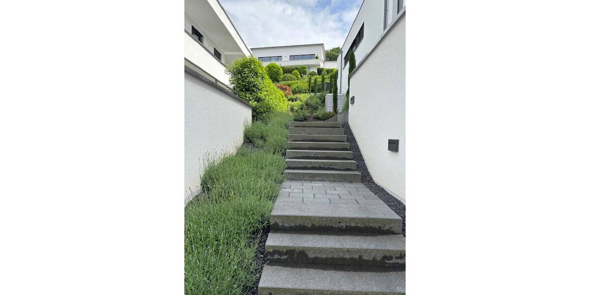 Etagenwohnung Lörrach - 3 Zimmer, 169 m&sup2;, 1.350.000&euro; | Angebot:26123713