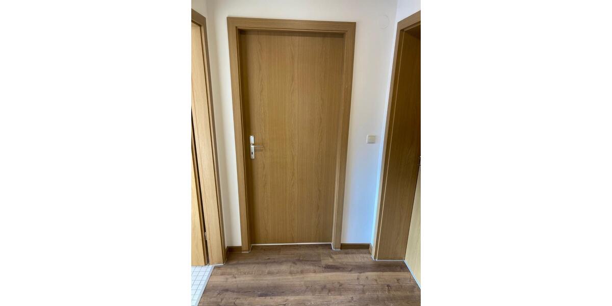 Erdgeschoßwohnung Wiesau Kornthan - 3 Zimmer, 73 m&sup2;, 475&euro; | Angebot:25960438