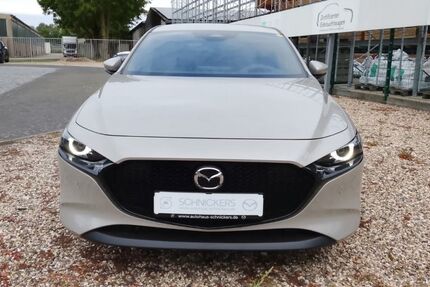 Mazda 3 20.773 km 22.990 &euro; Xanten 46509