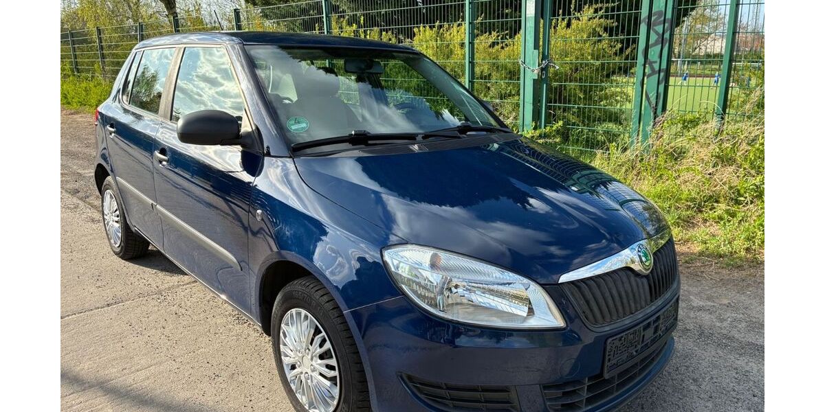 Skoda Fabia 129.000 km 3.495 &euro; Berlin 12524