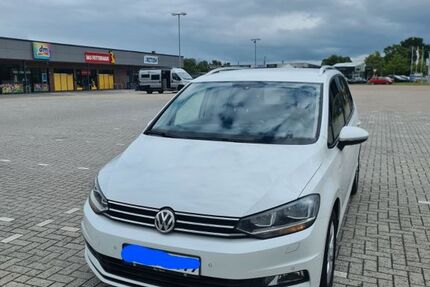 VW Touran 216.000 km 11.000 &euro; Wittmund 26409