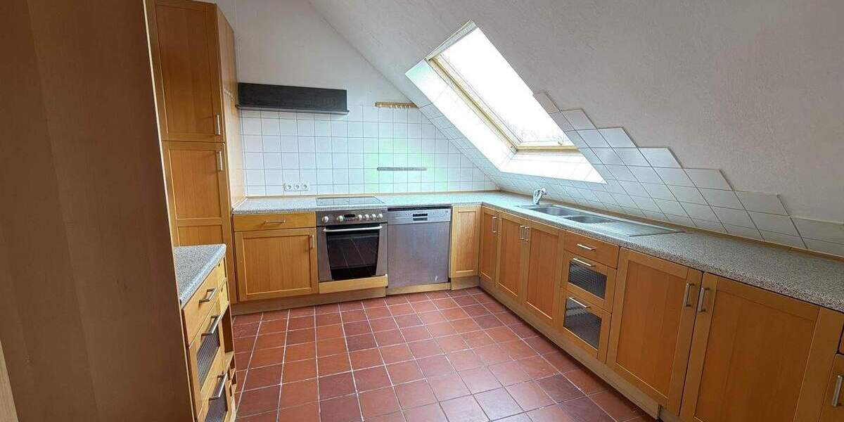 Große Helle Wohnung mit Charme 4 zimmer