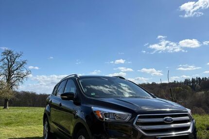 Ford Kuga 83.000 km 14.299 &euro; Overath 51491