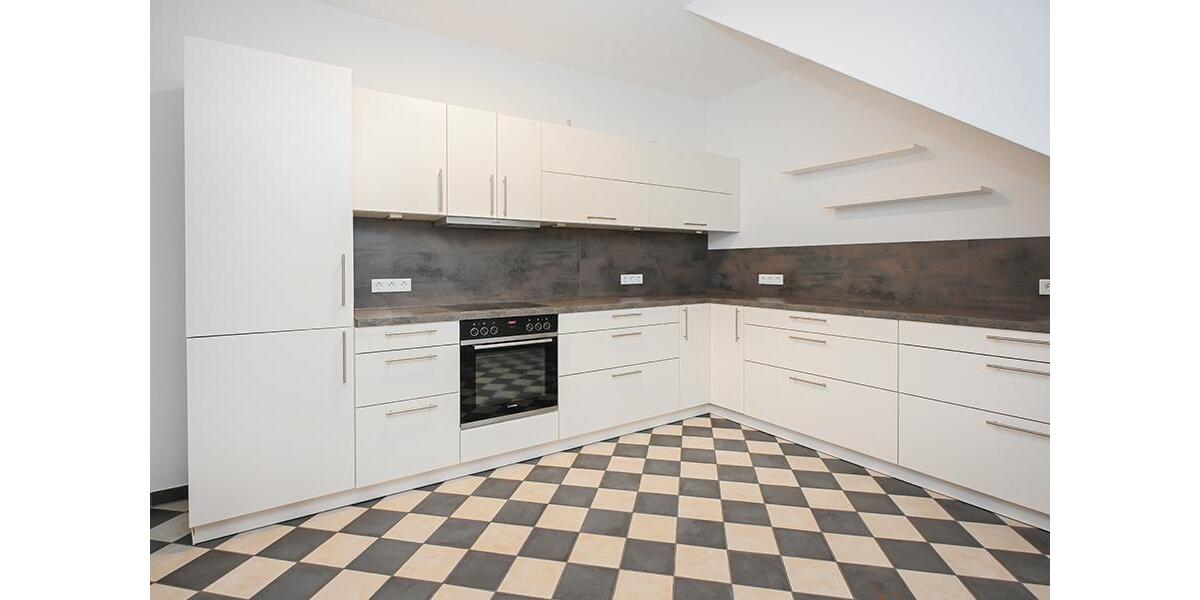 Einfamilienhaus Hildesheim - 11 Zimmer, 360 m&sup2;, 2.500&euro; | Angebot:25415382