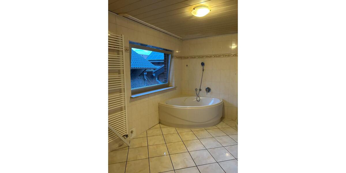 Geräumiges Haus mit Innenhof und Nebengebäuden in GangeltStahe zimmer