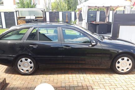 Mercedes-Benz C 180 250.704 km 2.299 € Belgershain 04683