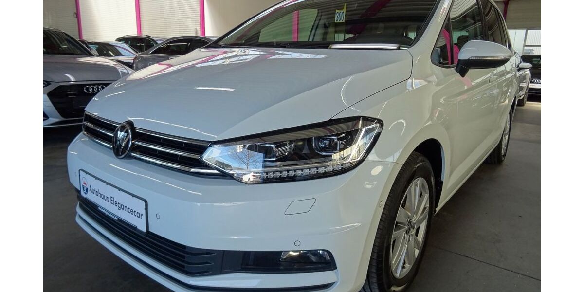 VW Touran 53.105 km 30.949 &euro; Holzgerlingen bei Stuttgart 71088
