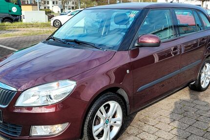 Skoda Fabia 142.142 km 7.390 &euro; Radeberg 01454