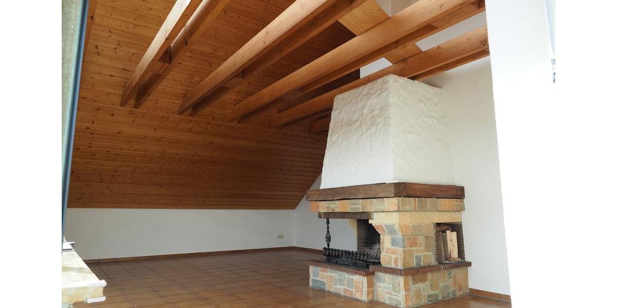 Dachgeschoßwohnung Creußen - 2.5 Zimmer, 97 m&sup2;, 873&euro; | Angebot:26237308