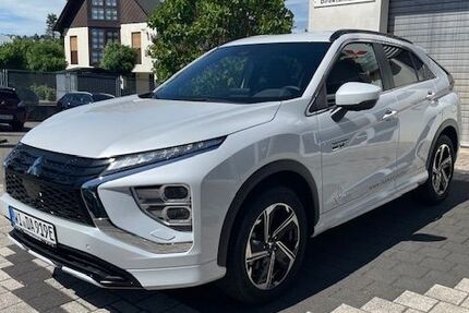 Mitsubishi Eclipse Cross 4.000 km 30.490 € Wiesbaden 65199