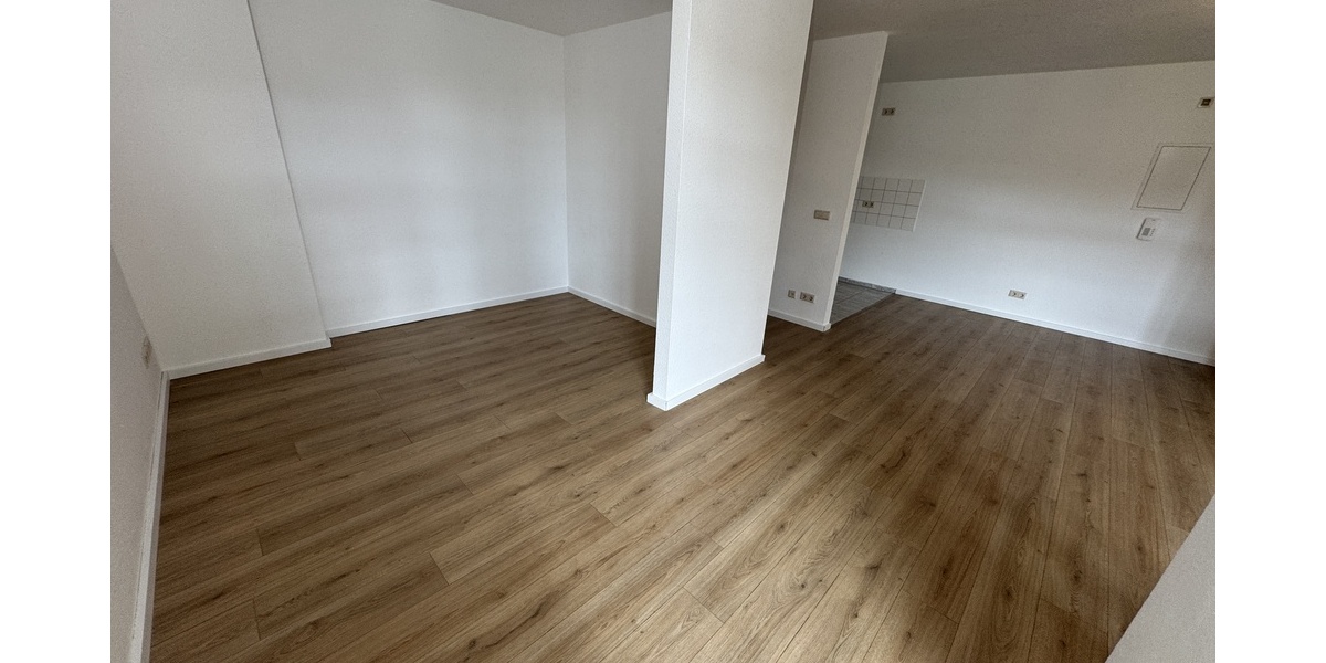 Helle & ruhige 1 Zimmer Whg. mit Aufzug und Balkon (W 46) - Dachgeschoßwohnung Gera Ostviertel | Angebot:26882341