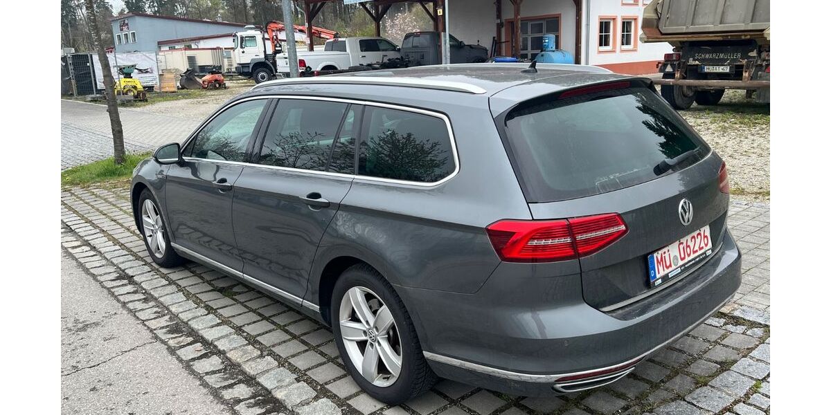 VW Passat 308.000 km 8.500 &euro; Waldkraiburg 84478