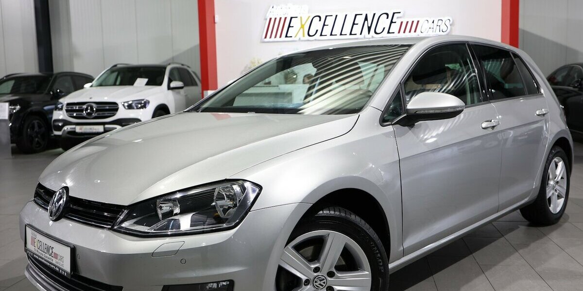 VW Golf VII 1.6 TDI Comfortline COMPOSITION-COLOUR 143.000 km 11.444 &euro; Hamm 59077