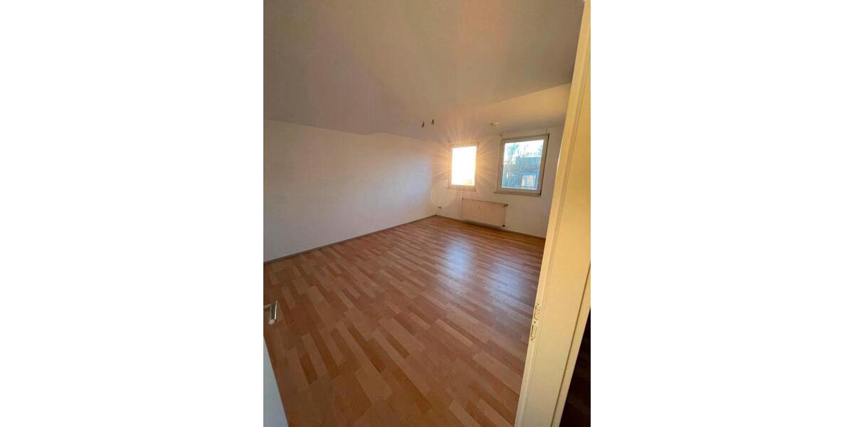 Dachgeschoßwohnung Magdeburg Neue Neustadt - 5 Zimmer, 129 m&sup2;, 185.000&euro; | Angebot:27534127