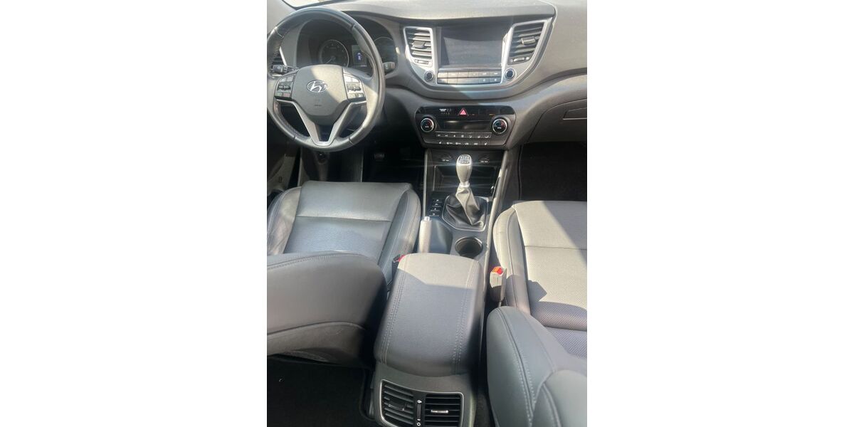 Hyundai TUCSON 62.200 km 15.650 &euro; Rüdersdorf 15562