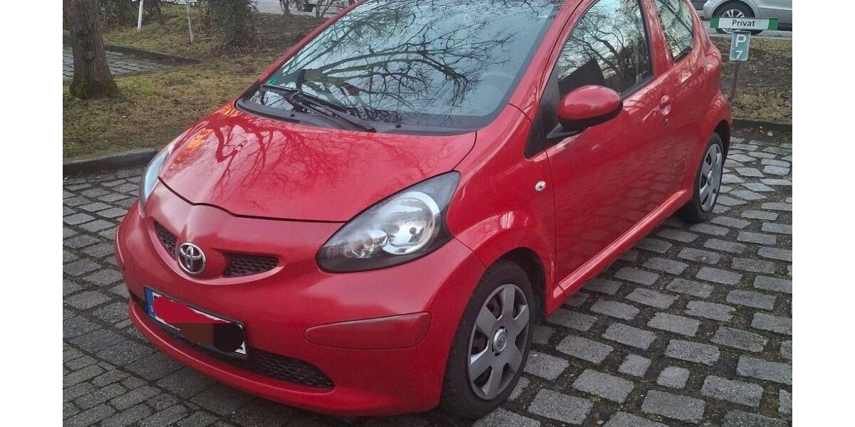 Toyota Aygo (X) 135.000 km 2.500 &euro; München 81241