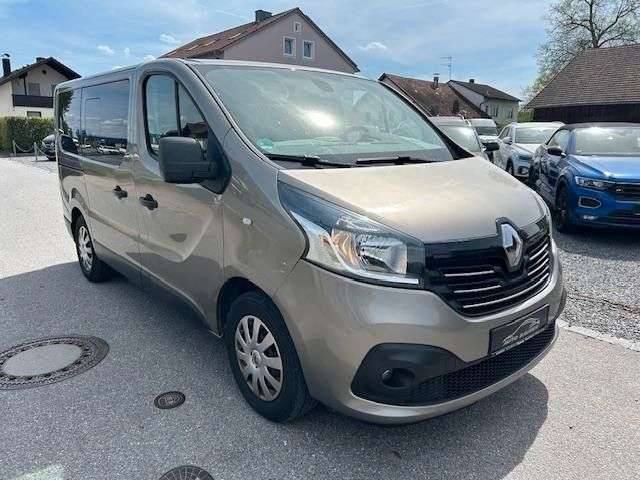 Renault Trafic 250.000 km 8.990 &euro; Roding 93426