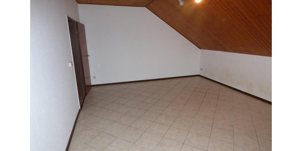 Dachgeschoßwohnung Dinklage - 3 Zimmer, 65 m&sup2;, 460&euro; | Angebot:25333436