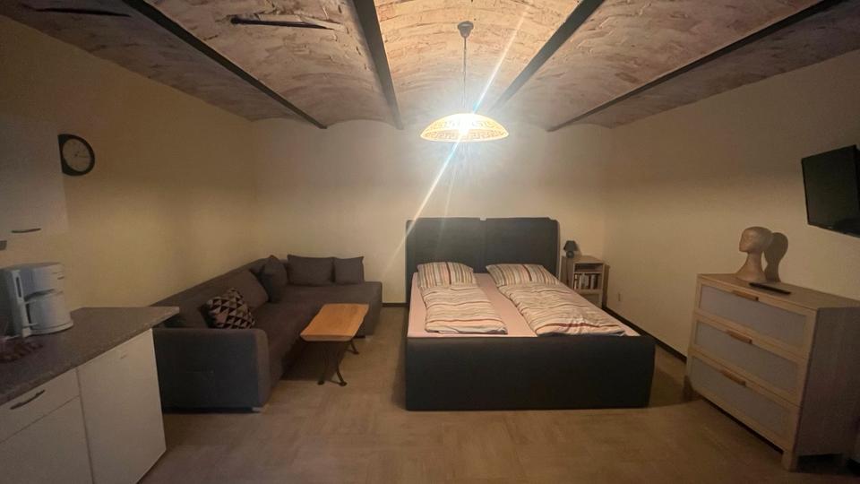 Wohnung möbliert, klein in ruhiger Lage, Warmmiete 1 zimmer