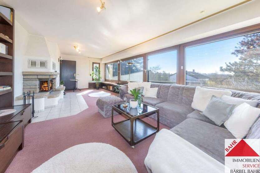 Haus zum Kaufen in Böblingen 1.049.000 € 252 m²