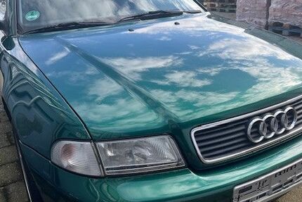 Audi A4 272.000 km 680 &euro; Zeven 27404