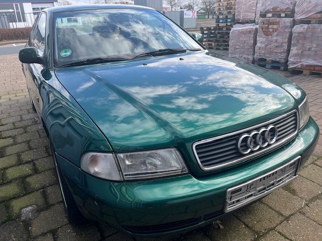 Audi A4 272.000 km 680 &euro; Zeven 27404