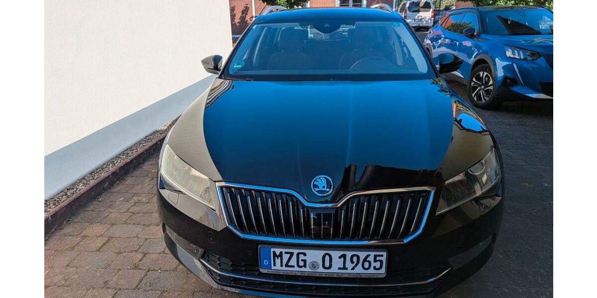 Skoda Superb 199.000 km 13.300 &euro; Mettlach 66693