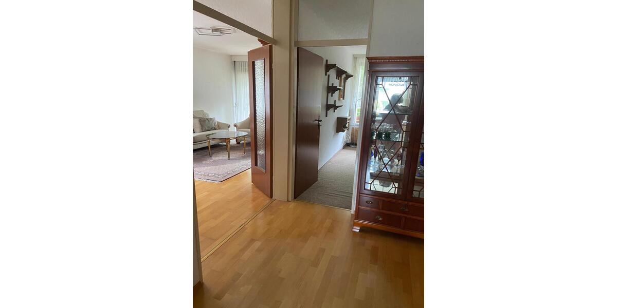 Etagenwohnung Augsburg Hochzoll - 3.5 Zimmer, 80 m&sup2;, 350.000&euro; | Angebot:27085475