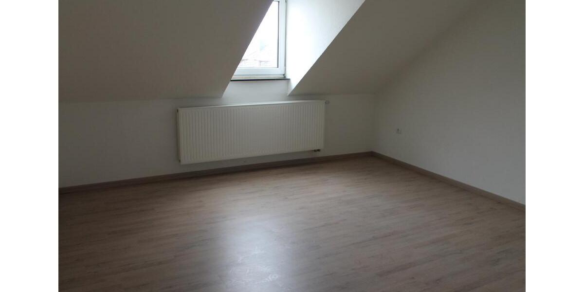 Dachgeschoßwohnung Kassel - 2 Zimmer, 63 m&sup2;, 500&euro; | Angebot:25417375