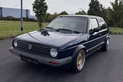 VW Golf 14.000 km 7.950 &euro; Tambach-Dietharz 99897