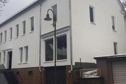 Haus Hilchenbach - 18 Zimmer, 440 m&sup2;, 445.000&euro; | Angebot:24980303