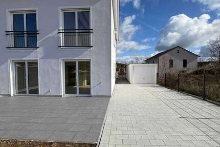 Haus Grafenwöhr - 4 Zimmer, 100 m&sup2;, 415.000&euro; | Angebot:25559024