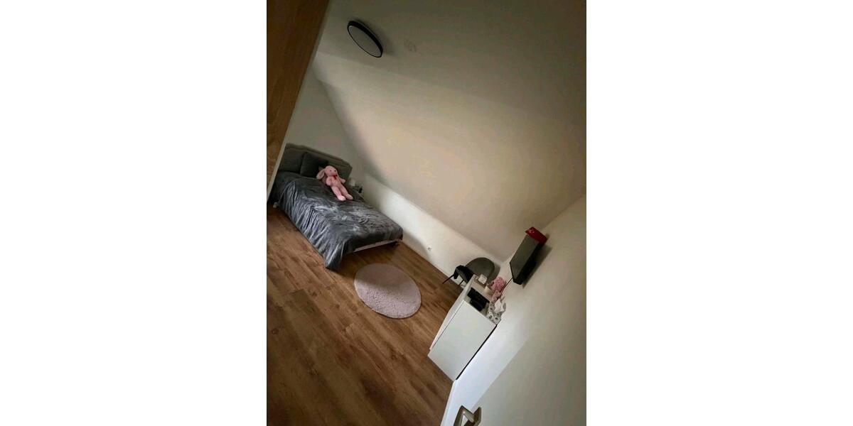 Dachgeschoßwohnung Ilsede Adenstedt - 1 Zimmer, 80 m&sup2;, 750&euro; | Angebot:26083146