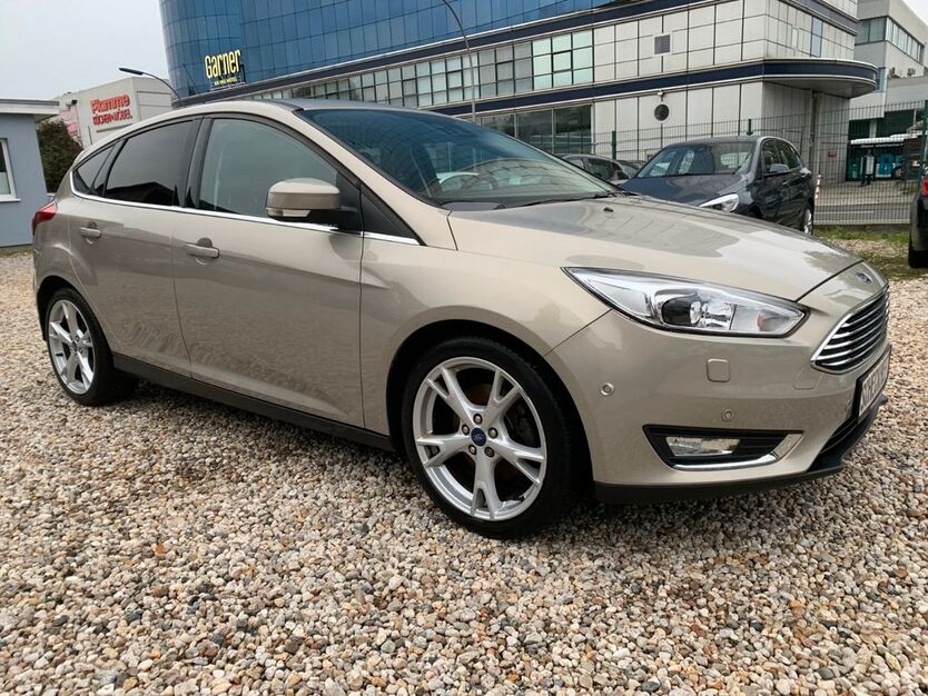 Ford Focus 82.363 km 8.950 € Berlin-Spandau 13597