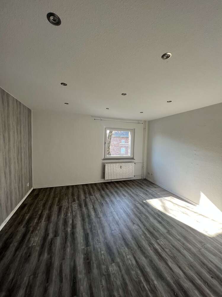 Wohnung zum Mieten in Duisburg 530 € 70.25 m²