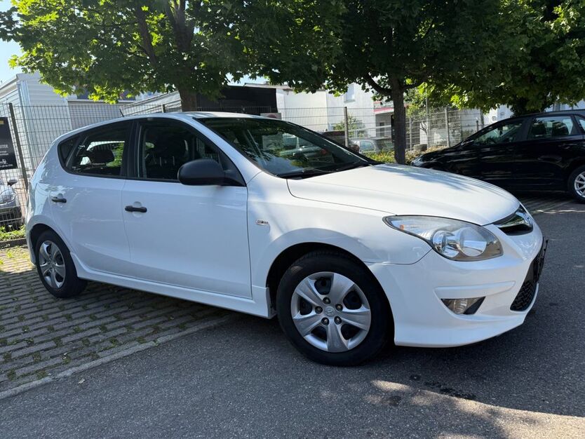 Hyundai i30 145.000 km 3.490 € Asperg 71679