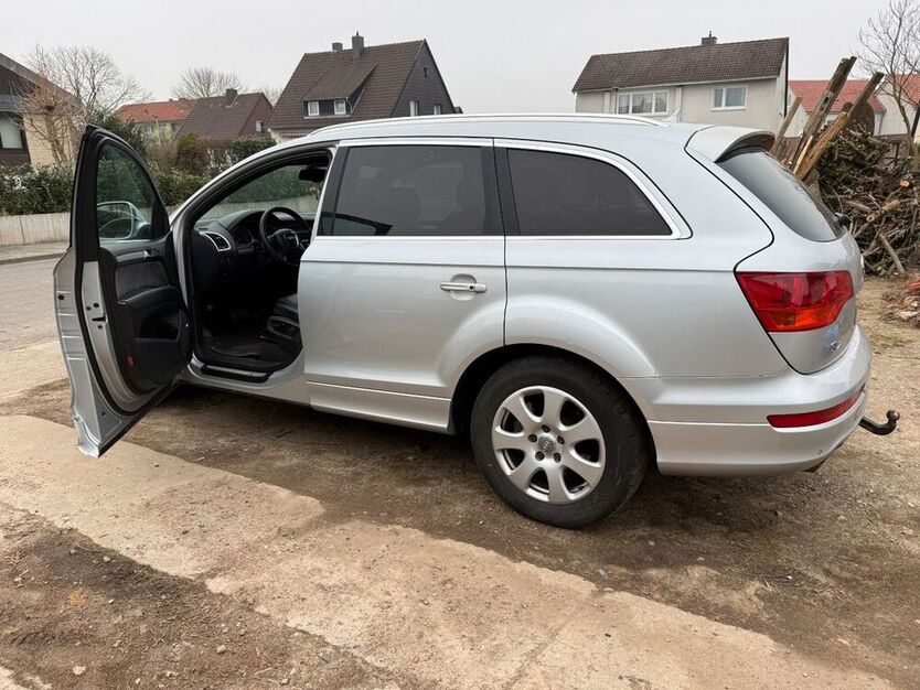 Q7