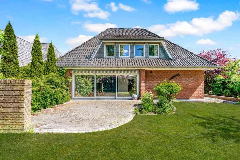 Haus zum Kaufen in Delmenhorst 499.000 € 336.73 m²