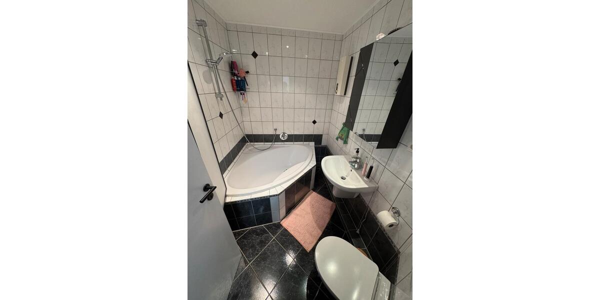 Hochparterre Wassenberg - 4 Zimmer, 104 m&sup2;, 210.000&euro; | Angebot:26820915